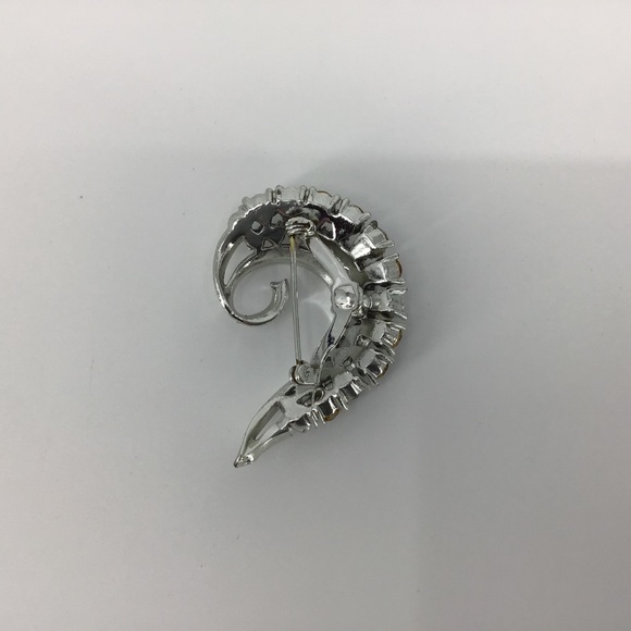 Vintage Comma-Shaped Rhinestone Costume Brooch - Picture 12 of 15